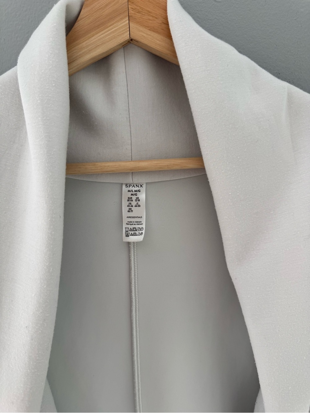 Spanx AirEssentials cocoon beige grey cardigan, sz. M/L - Picture 3 of 4